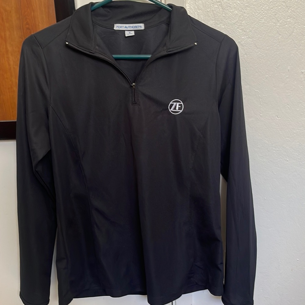 port authority zip up this long sleeve size S in women